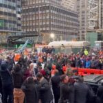 New York Union Workers Chant “USA!” As President Trump Visits Their Construction Site – Union Leader Trashes Democrats, Praises Trump (VIDEO)